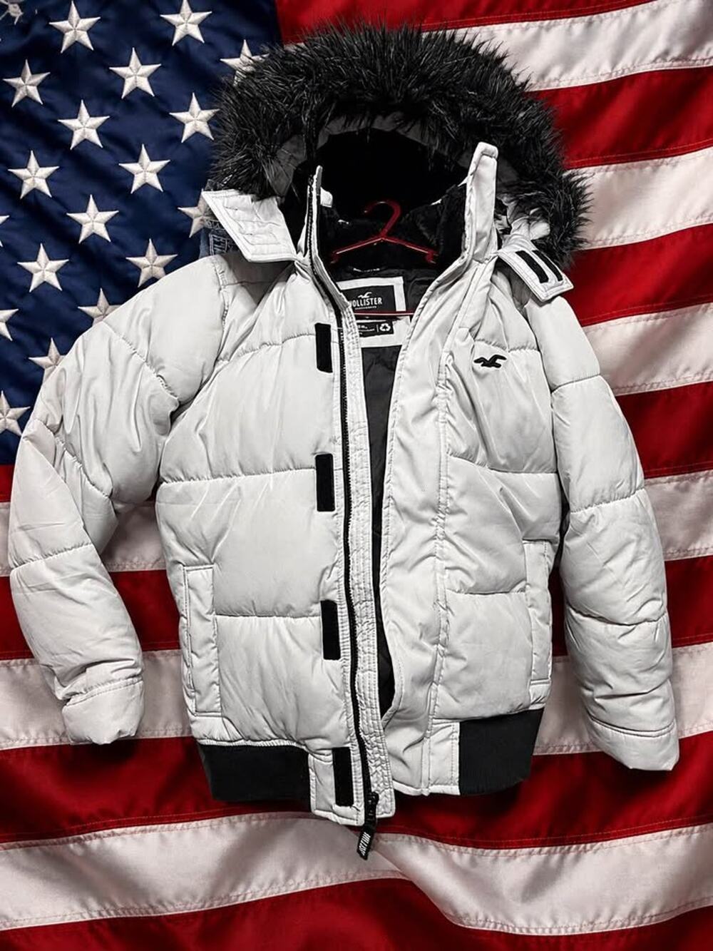 NWOT Men’s Hollister coat size small